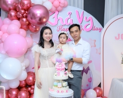 Cuốn Nhật Ký Yêu Thương Đầu Đời Dành Cho Con - Tiệc Thôi Nôi Tại Thoáng Việt 