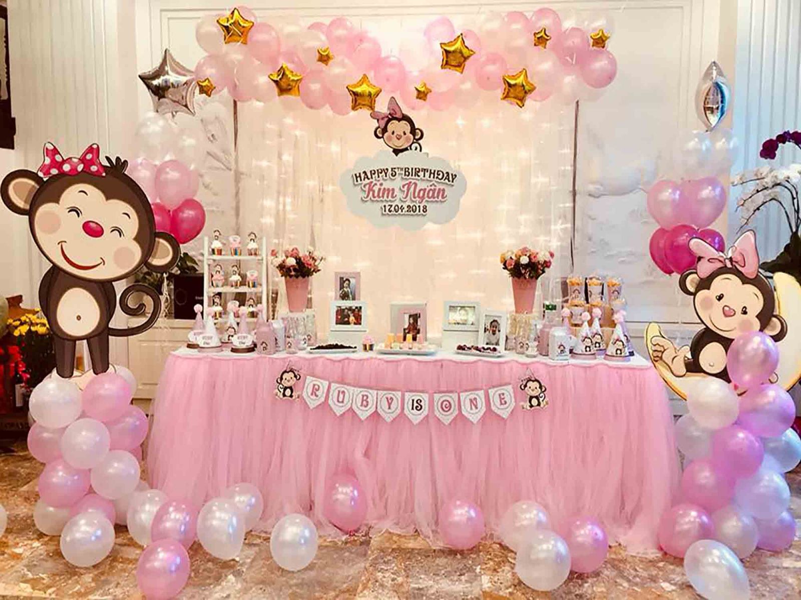 Tin tứcMách mẹ cách trang trí bàn tiệc sinh nhật cho bé yêu